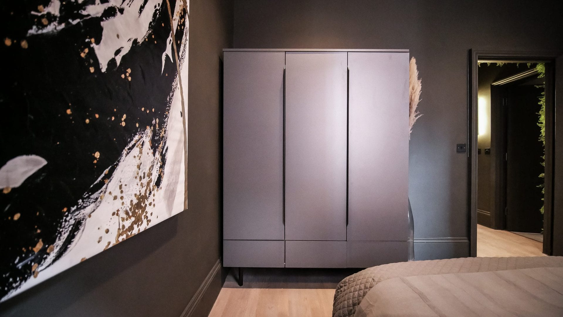 midnight-boutique-bedroom