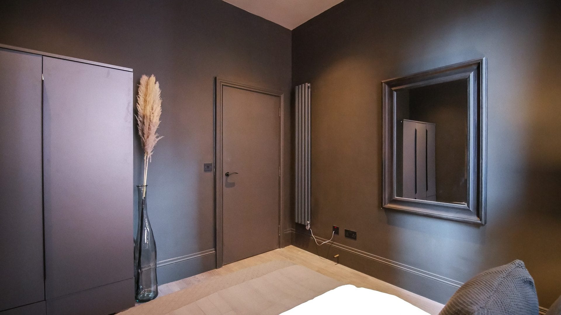 midnight-boutique-bedroom