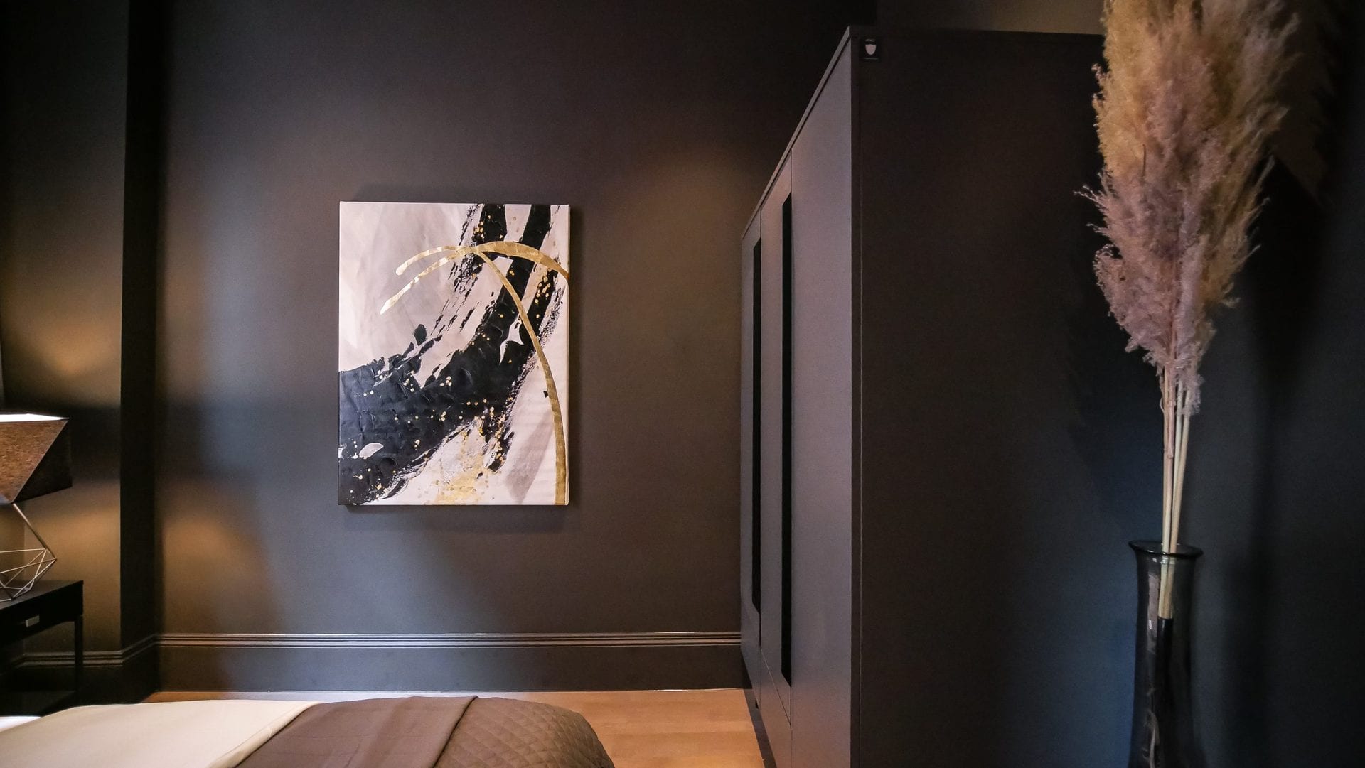 midnight-boutique-bedroom