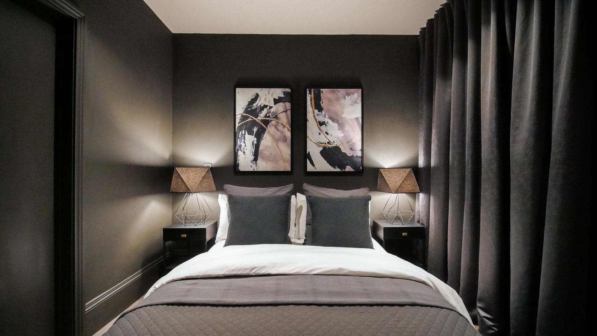 midnight-boutique-bedroom