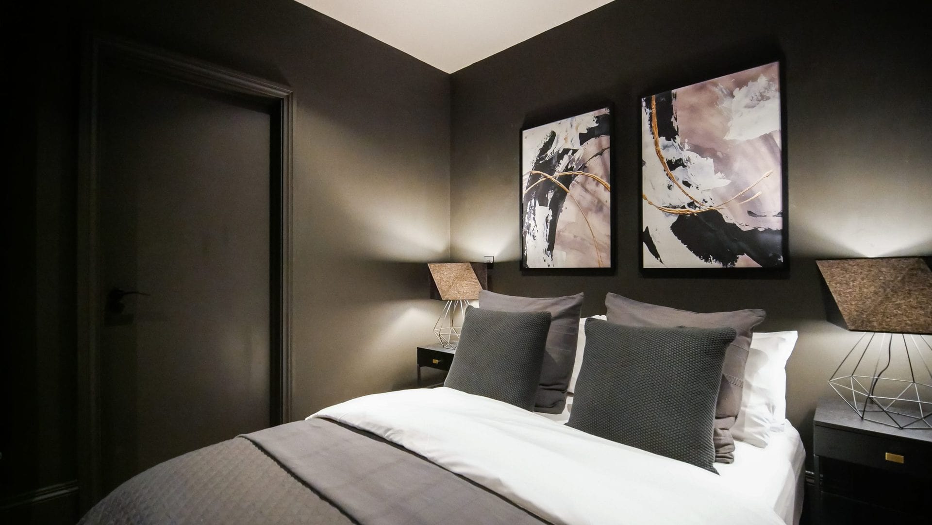 midnight-boutique-bedroom