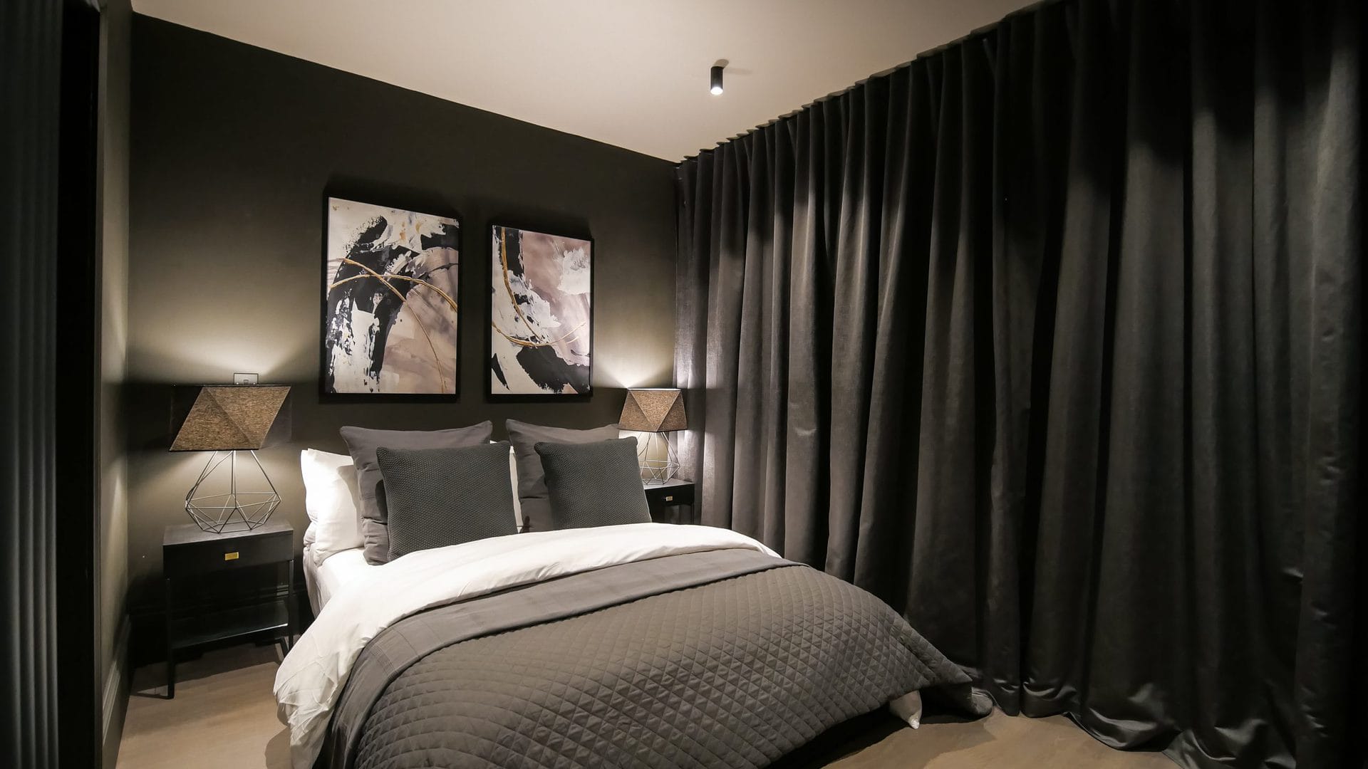 midnight-boutique-bedroom