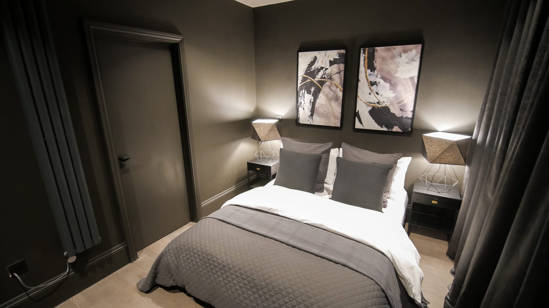 midnight-boutique-bedroom