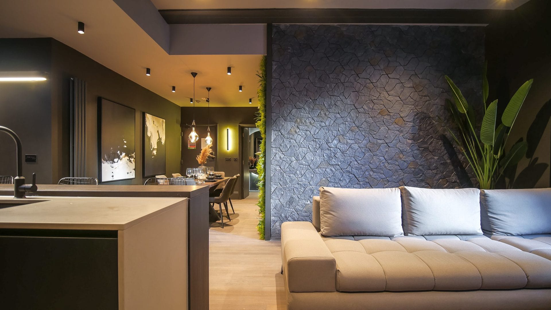 midnight-boutique-open-plan
