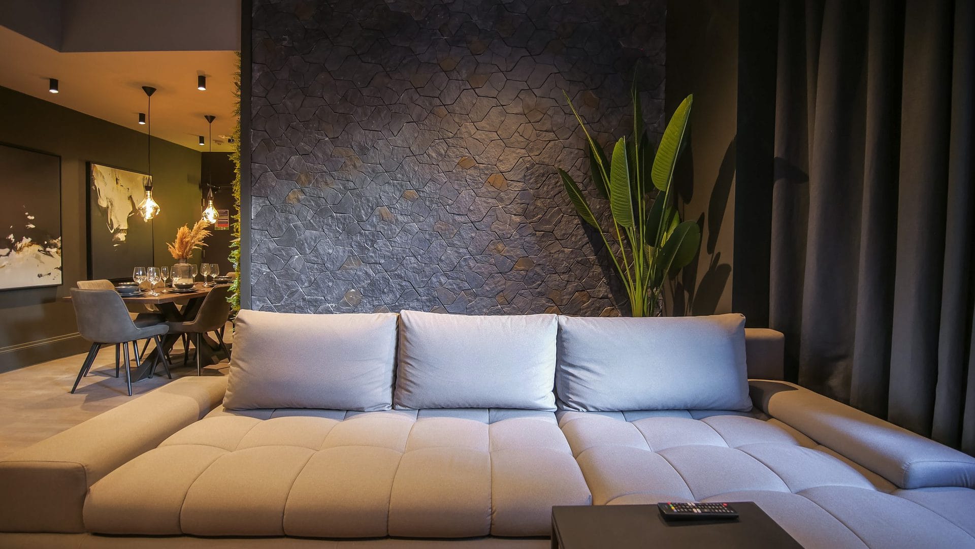 midnight-boutique-lounge