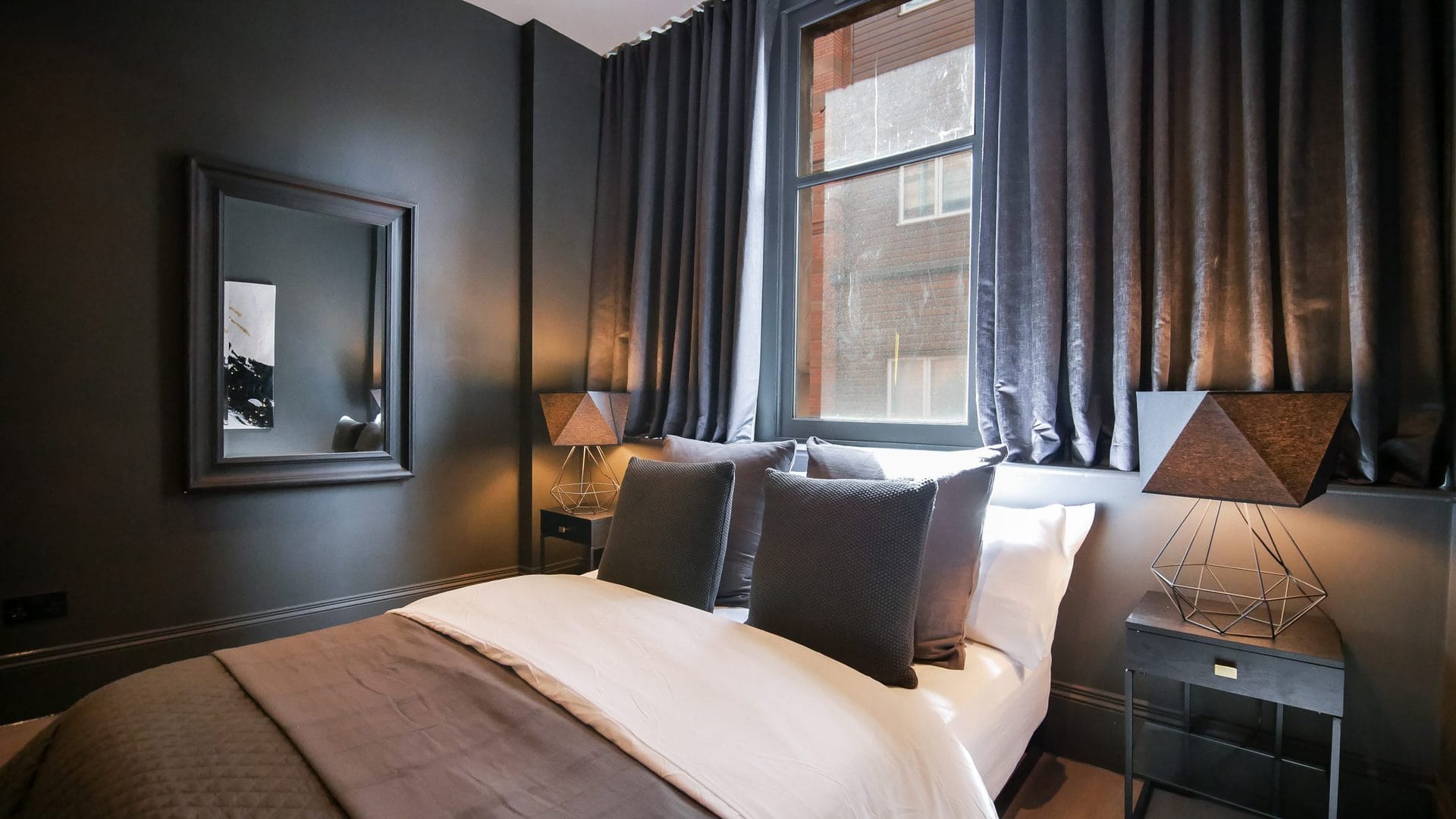 midnight-boutique-bedroom