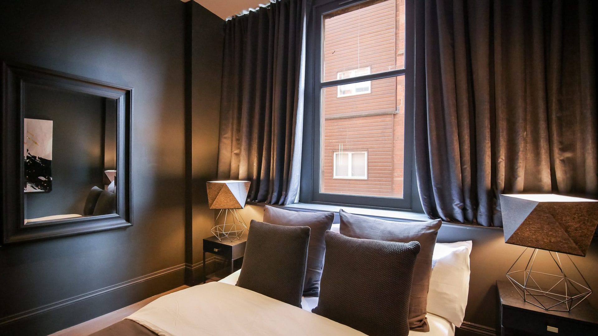 midnight-boutique-bedroom