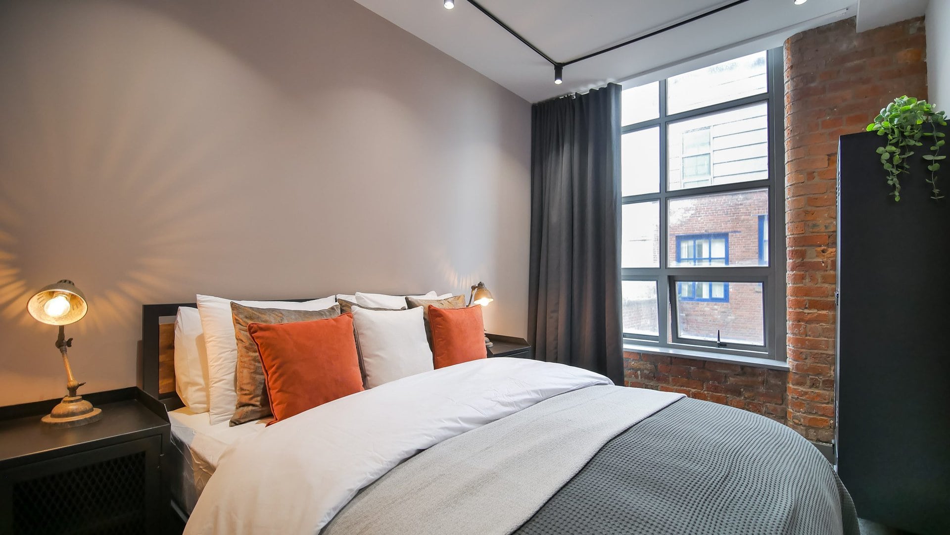 manhattan-boutique-bedroom